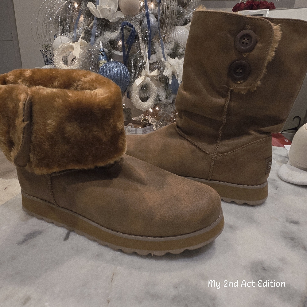 Skechers Chestnut Tan Faux Fur Lined Winter Boots Button Detail Size 10